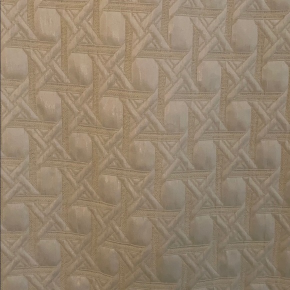 Textured solid cream shift dress - Picture 2 of 3